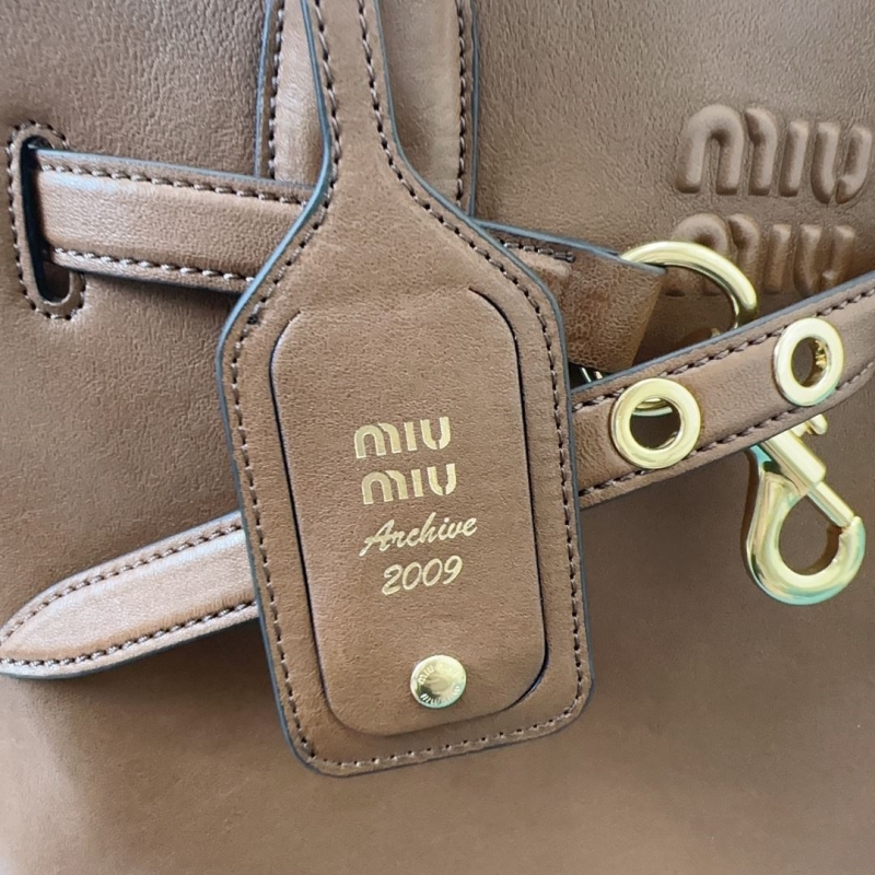 Miu Miu Tote Bags